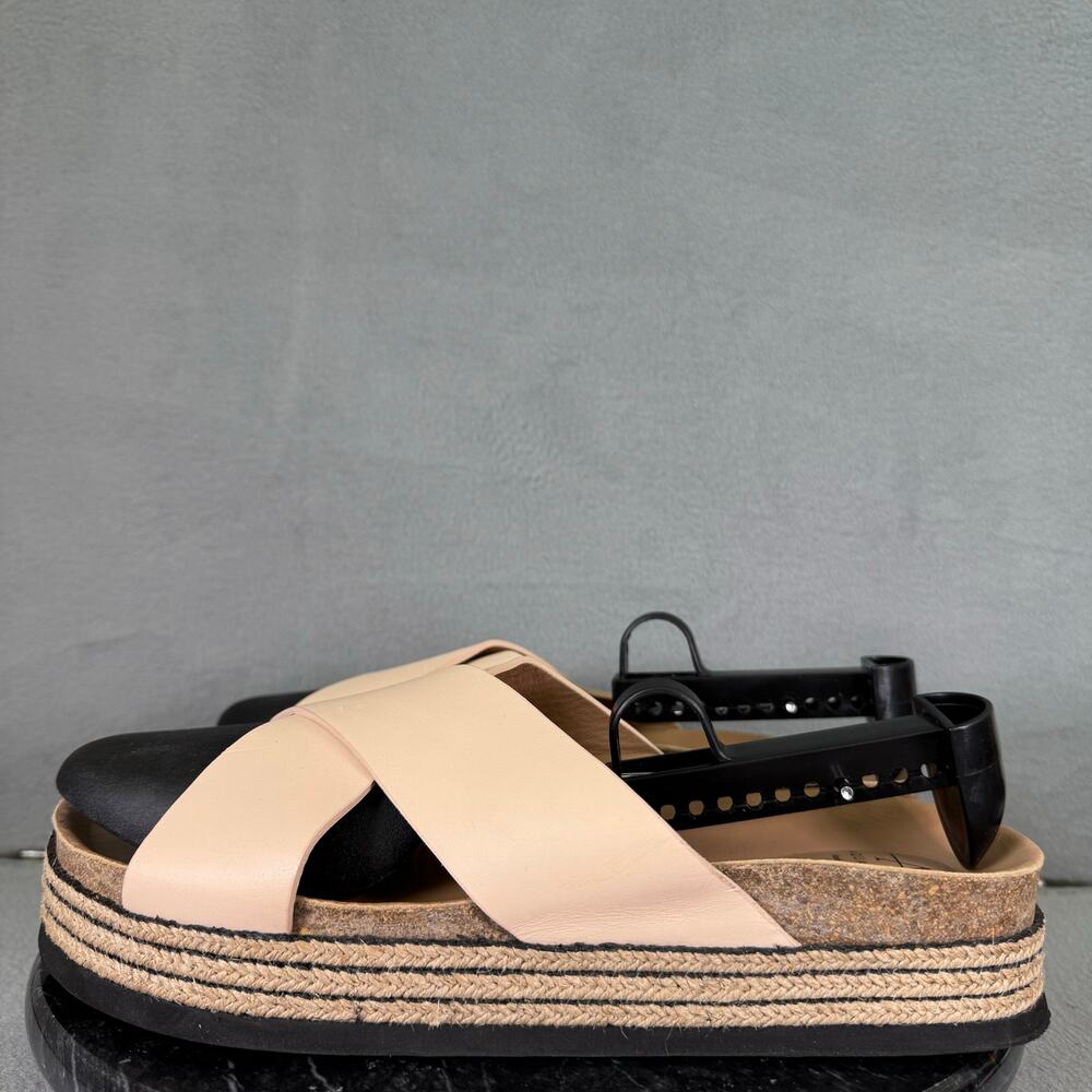 Aquatalia Ariana Sandals Leather Crossover
Platform Women’s Size 11 US